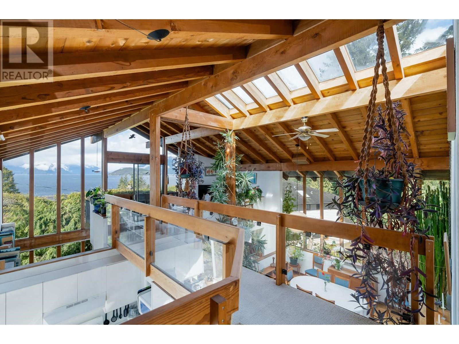 6850 Hycroft Road, West Vancouver, British Columbia  V7W 2K8 - Photo 3 - R2813171