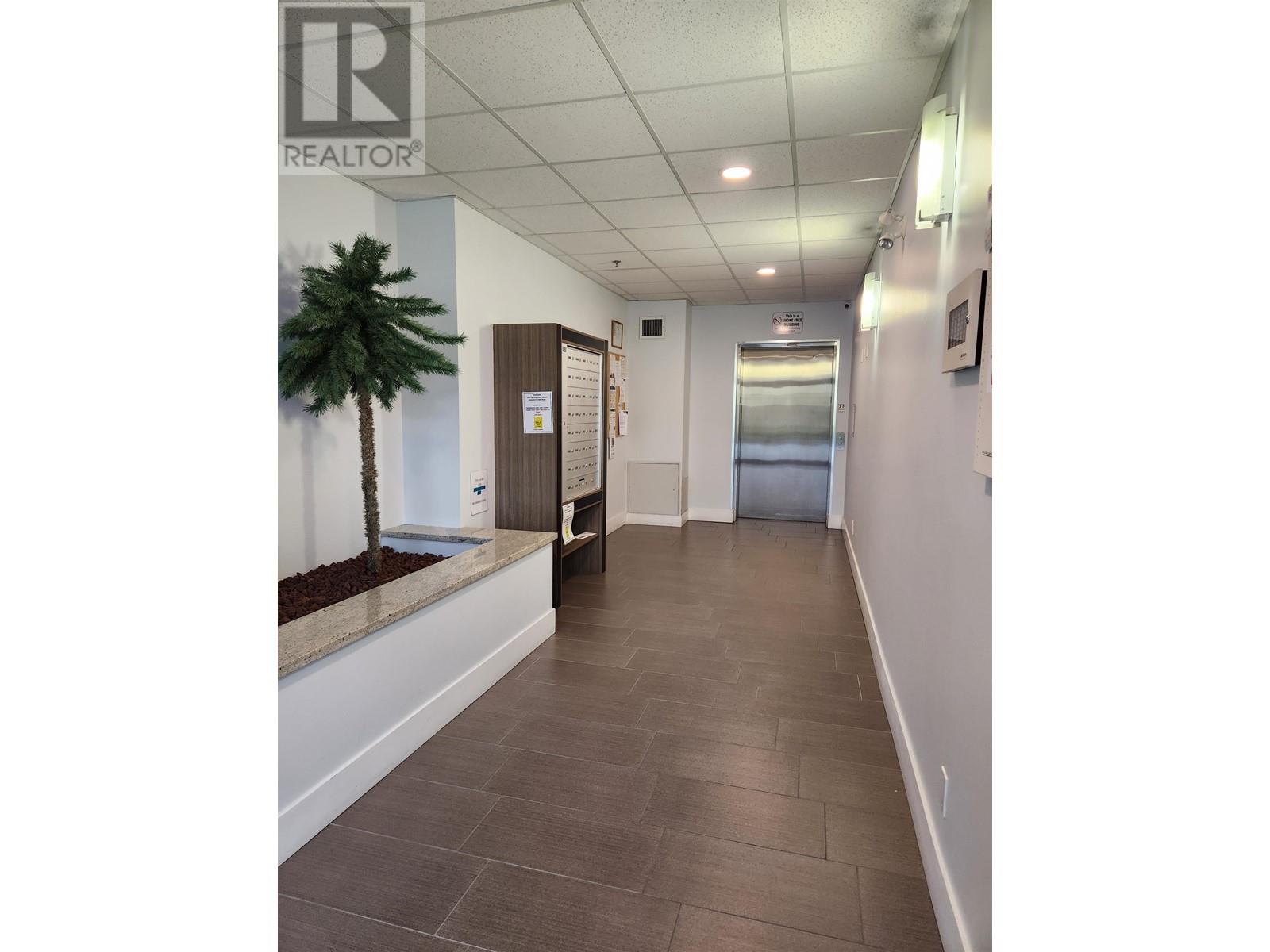 Ph10 7738 Edmonds Street, Burnaby, British Columbia  V3N 1B8 - Photo 3 - R2807747