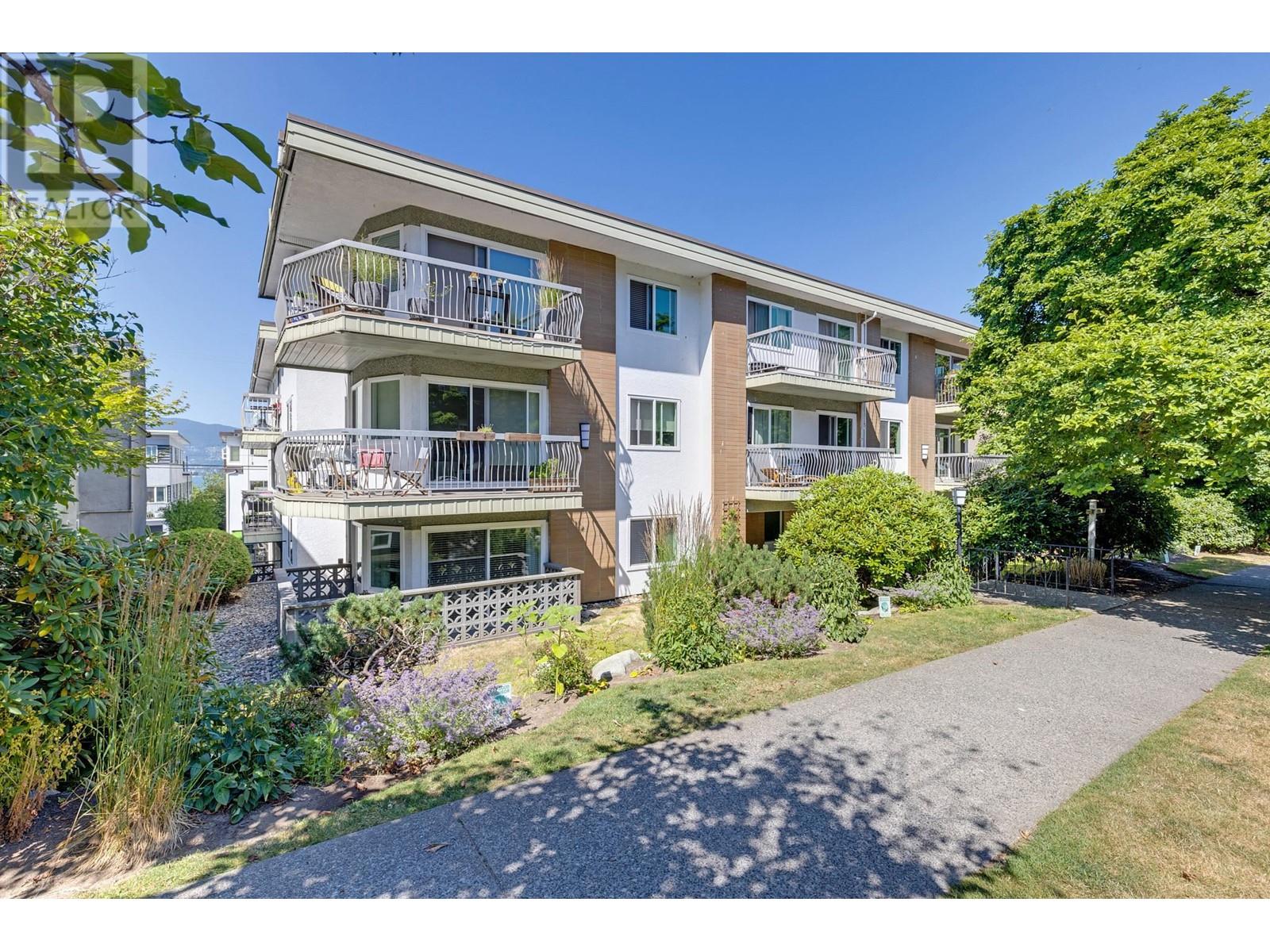208 2335 YORK AVENUE, vancouver, British Columbia