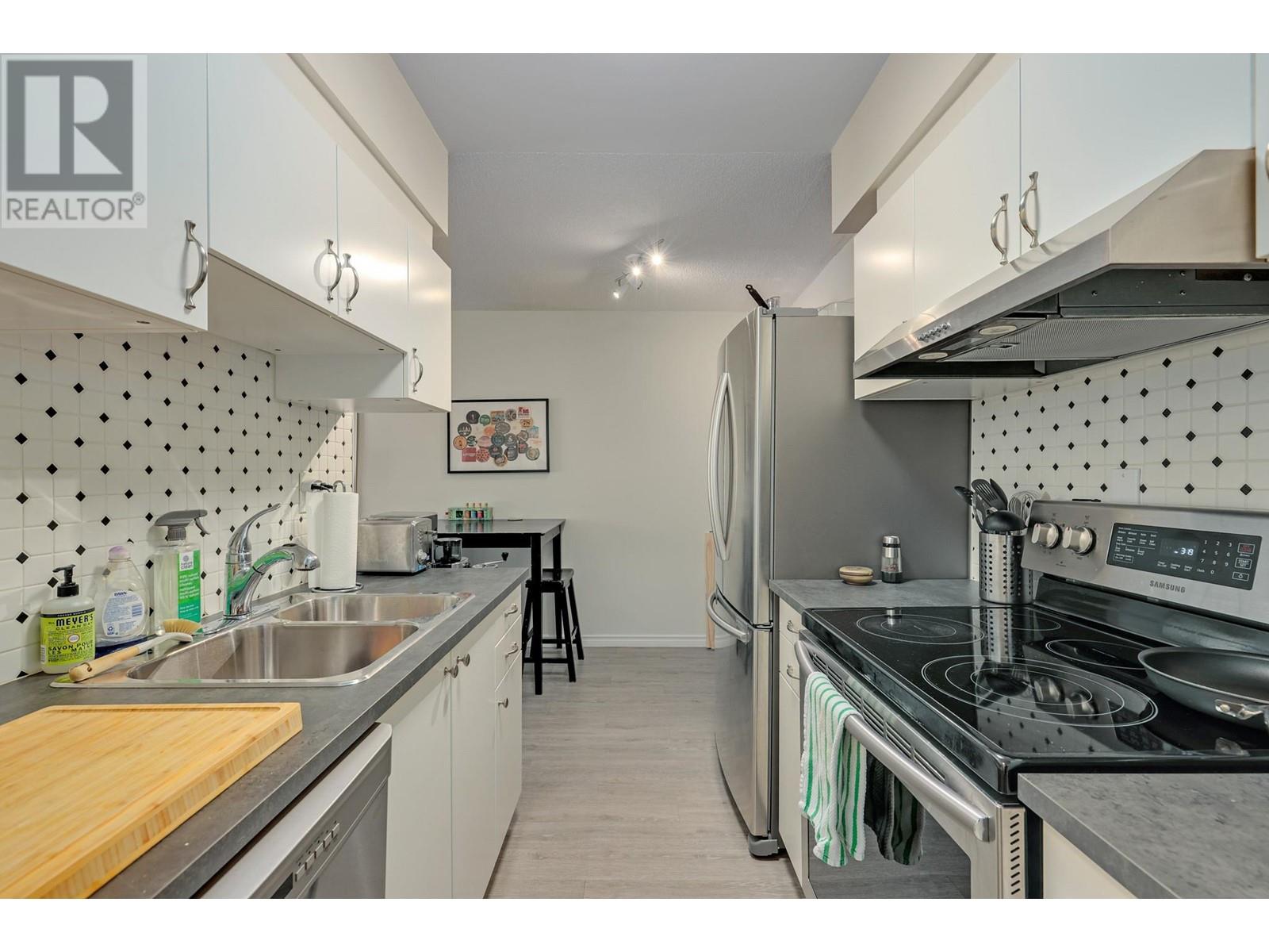 208 2335 York Avenue, Vancouver, British Columbia  V6K 1C8 - Photo 12 - R2813191