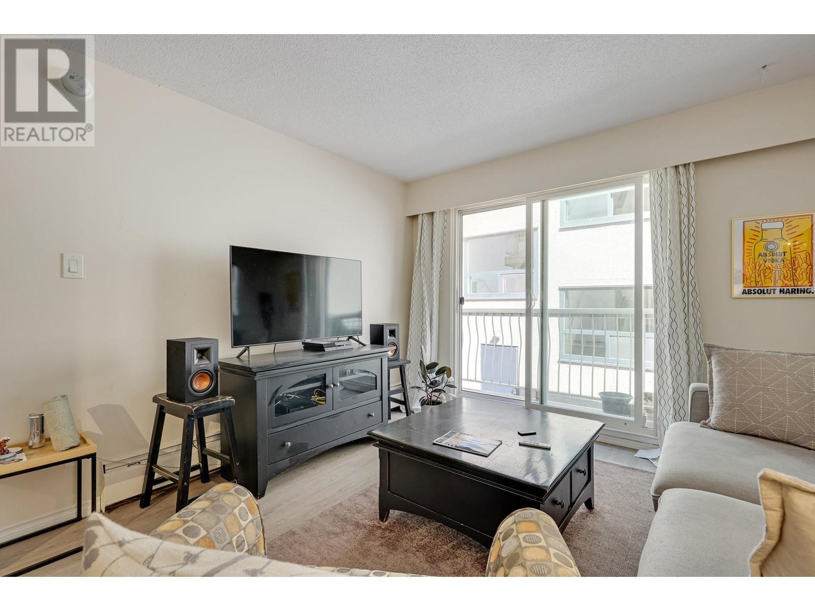 208 2335 York Avenue, Vancouver, British Columbia  V6K 1C8 - Photo 3 - R2813191