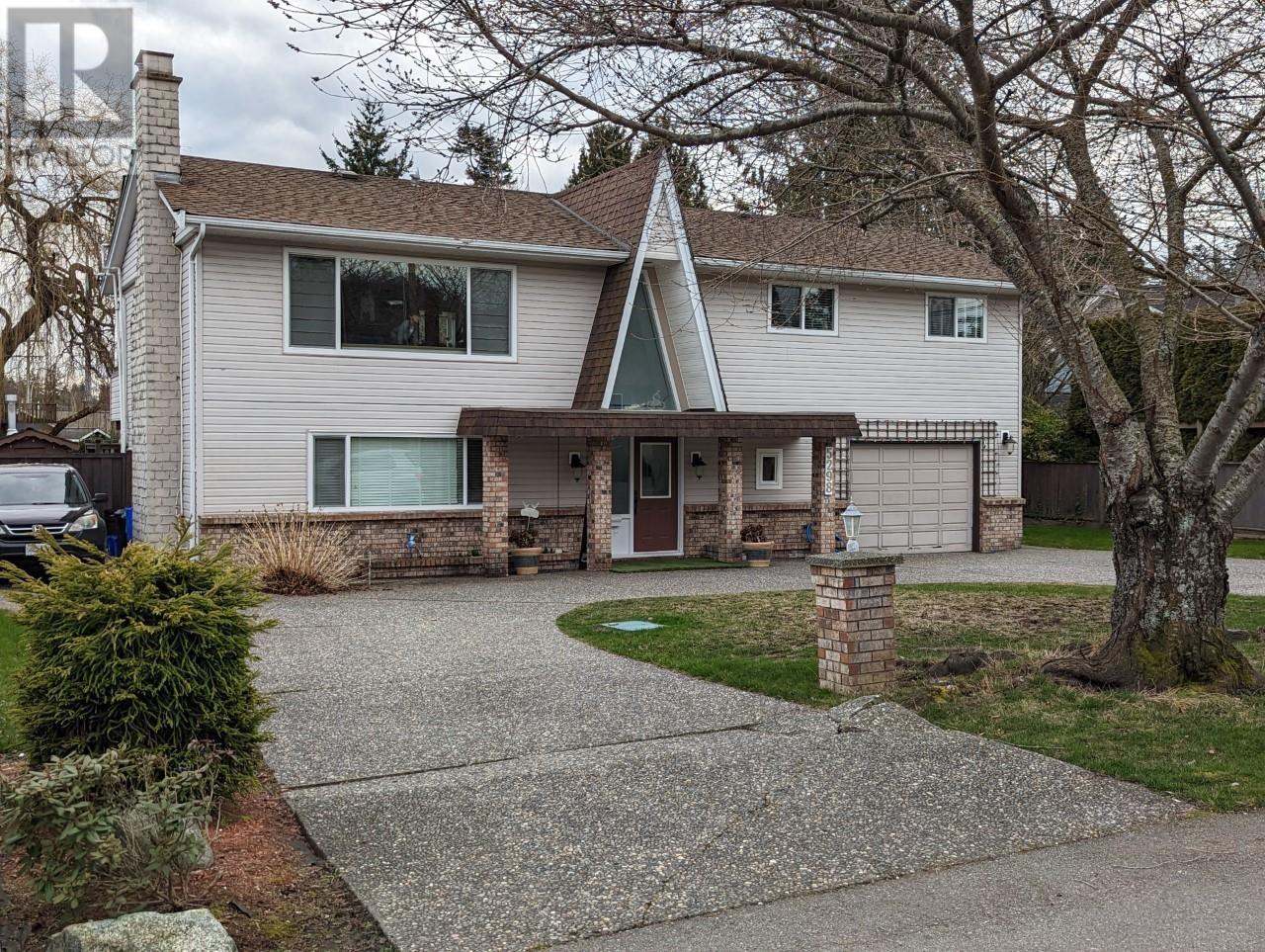 5298 9th Avenue, Tsawwassen, British Columbia  V4M 1V9 - Photo 2 - R2813192