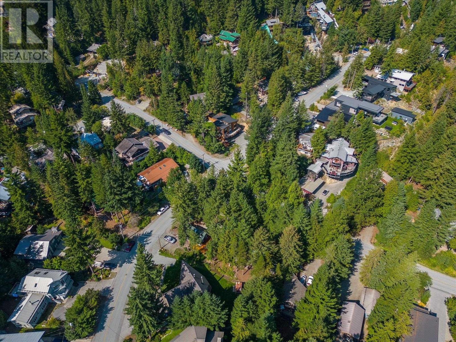 8236 Alpine Way, Whistler, British Columbia  V8E 0G2 - Photo 5 - R2813296