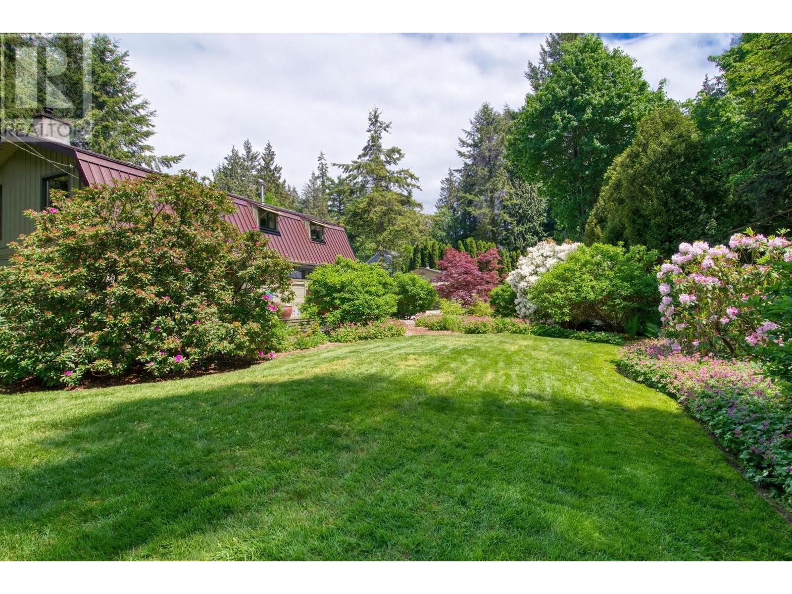 3186 BEACH AVENUE, roberts creek, British Columbia