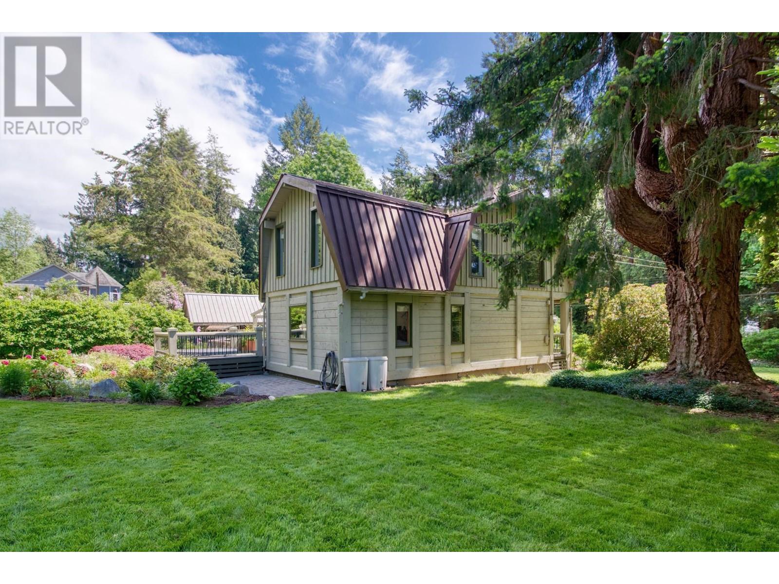 3186 Beach Avenue, Roberts Creek, British Columbia  V0N 2W2 - Photo 3 - R2781361