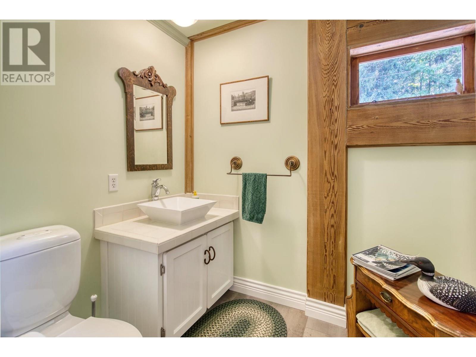 3186 Beach Avenue, Roberts Creek, British Columbia  V0N 2W2 - Photo 33 - R2781361