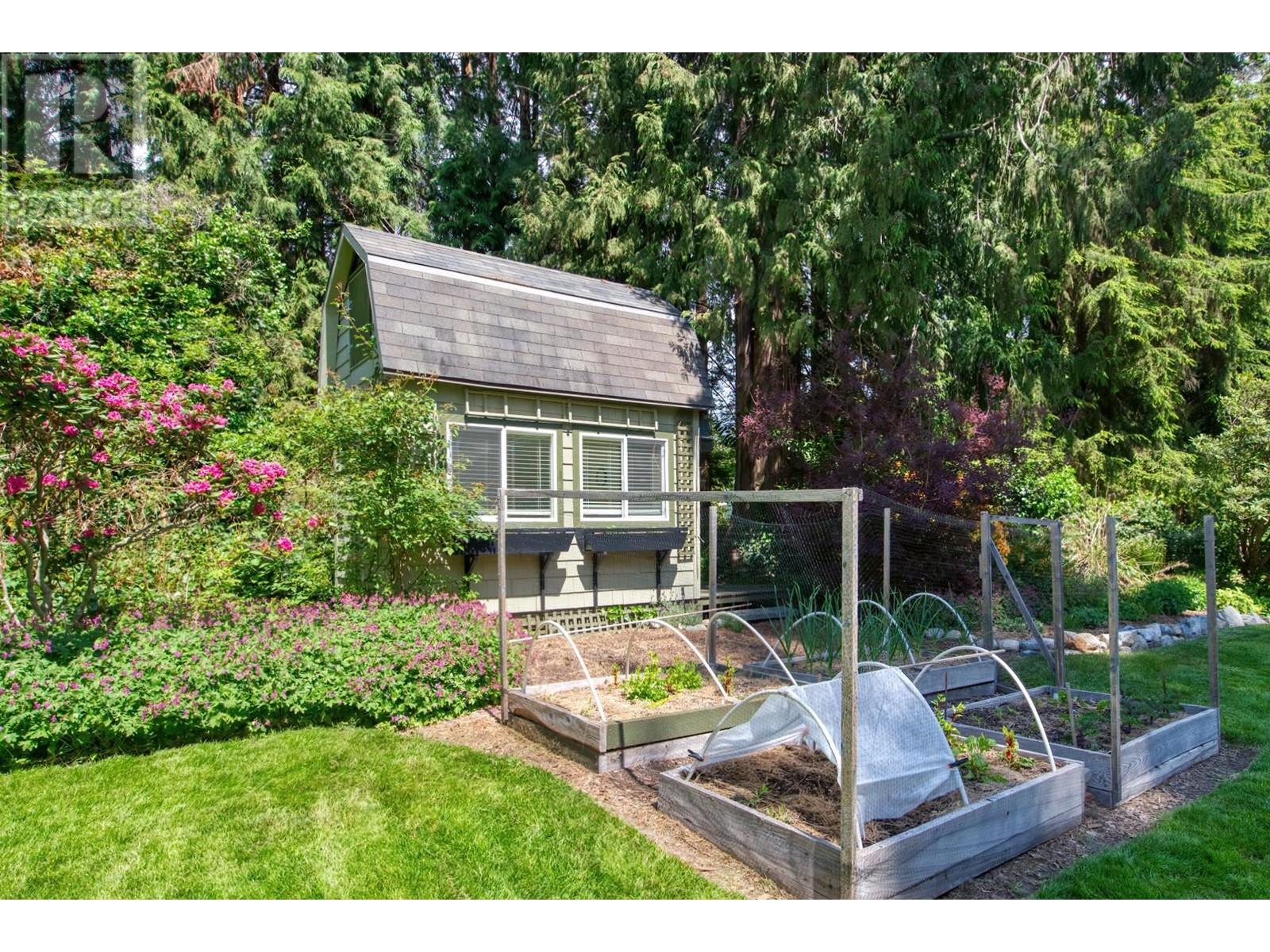 3186 Beach Avenue, Roberts Creek, British Columbia  V0N 2W2 - Photo 37 - R2781361