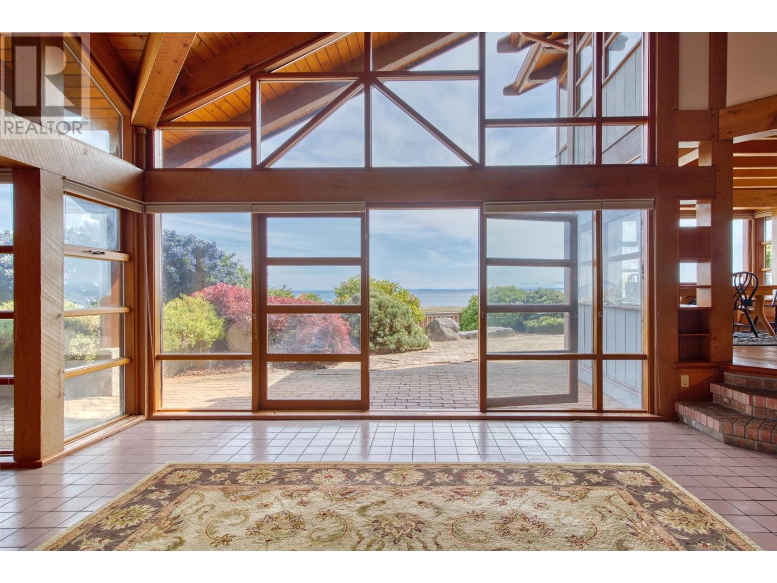 3147 Beach Avenue, Roberts Creek, British Columbia  V0N 2W2 - Photo 8 - R2787835