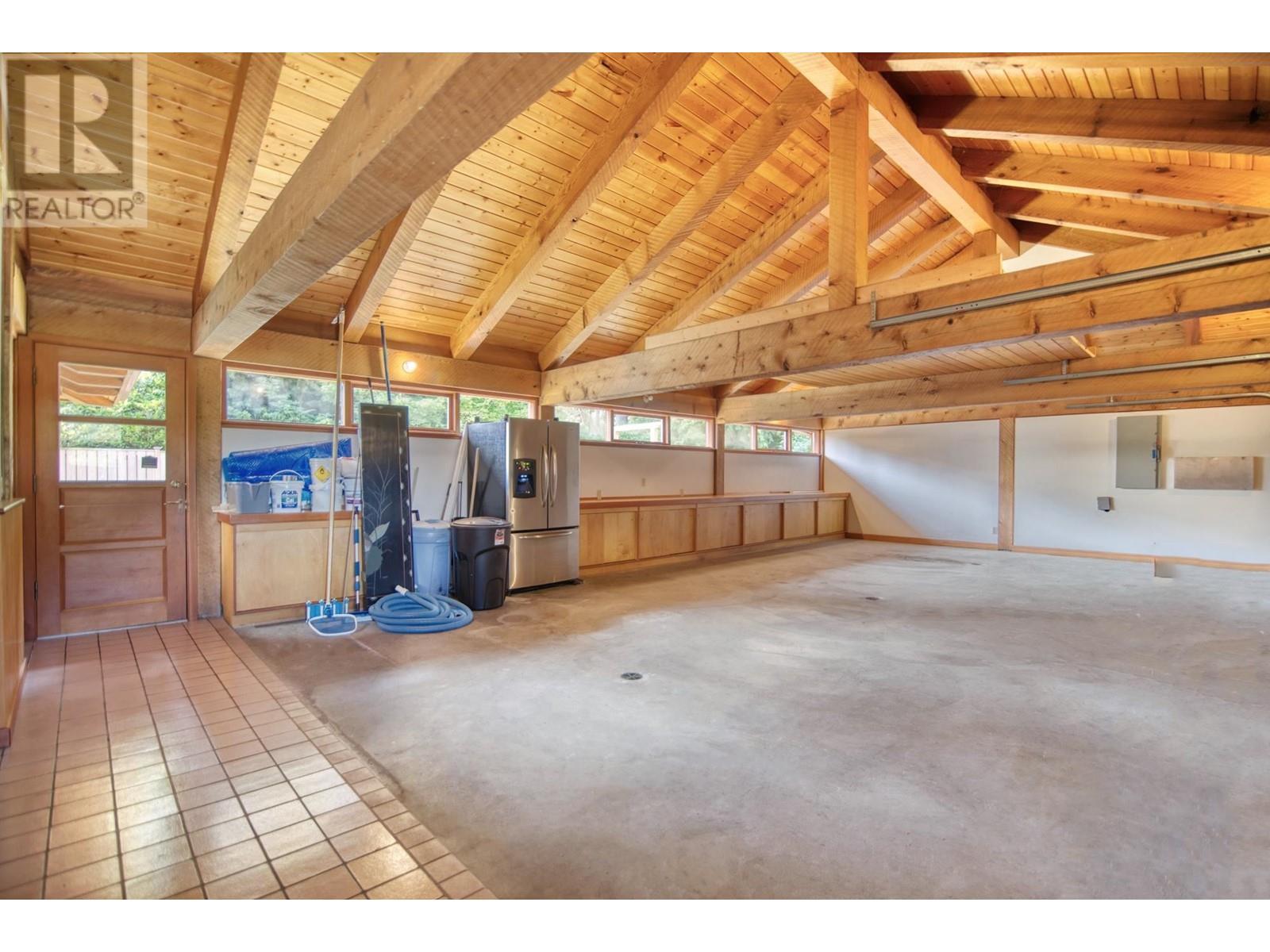 3147 Beach Avenue, Roberts Creek, British Columbia  V0N 2W2 - Photo 34 - R2787835