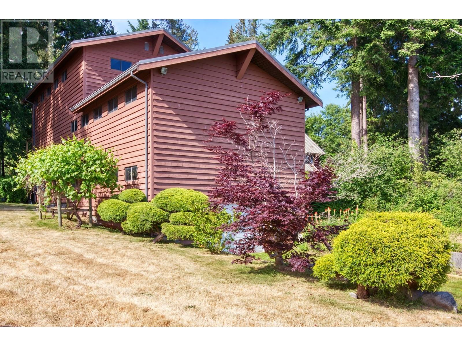 3147 Beach Avenue, Roberts Creek, British Columbia  V0N 2W2 - Photo 35 - R2787835