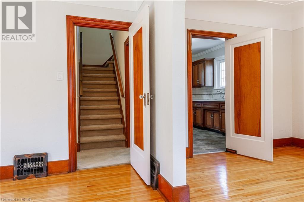 35 Charles Street, Stratford, Ontario  N5A 5X4 - Photo 15 - 40444344