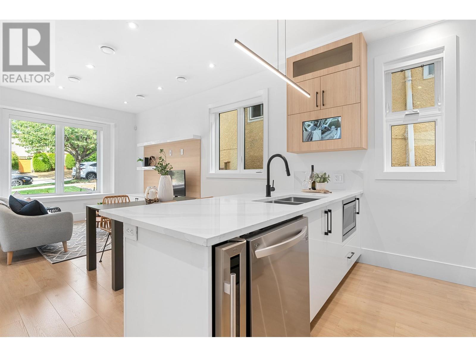 622 Slocan Street, Vancouver, British Columbia  V5K 3X7 - Photo 8 - R2801869