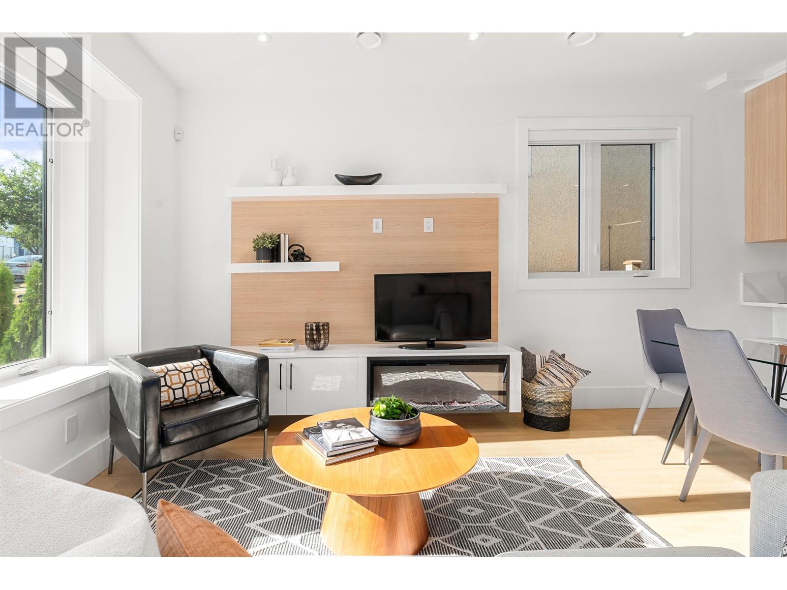 622 Slocan Street, Vancouver, British Columbia  V5K 3X7 - Photo 6 - R2801869