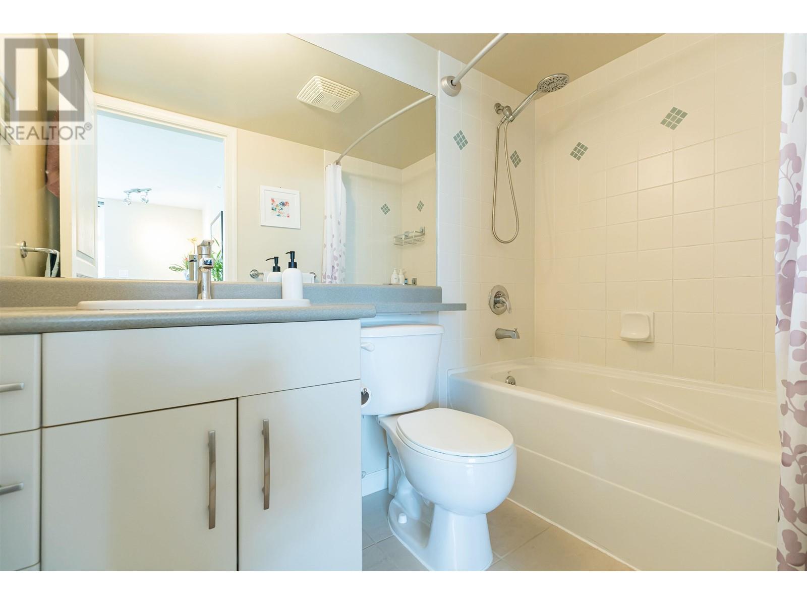 401 9288 University Crescent, Burnaby, British Columbia  V5A 4X7 - Photo 17 - R2813094