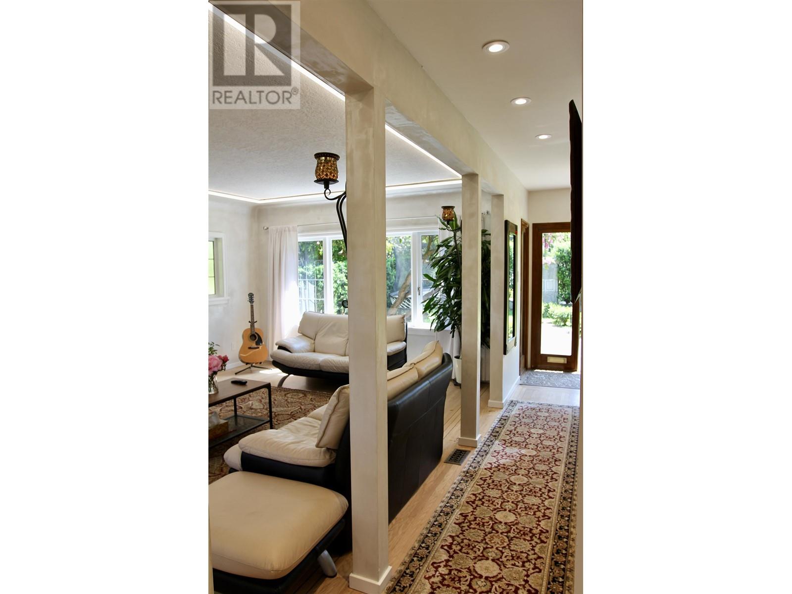1903 W 37th Avenue, Vancouver, British Columbia  V6M 1N5 - Photo 6 - R2809296