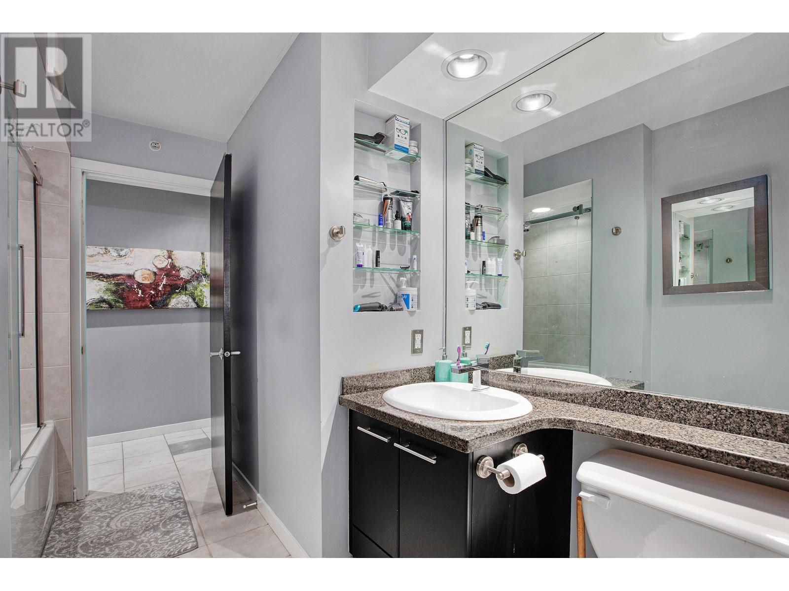 1702 989 Richards Street, Vancouver, British Columbia  V6B 6R6 - Photo 17 - R2813397