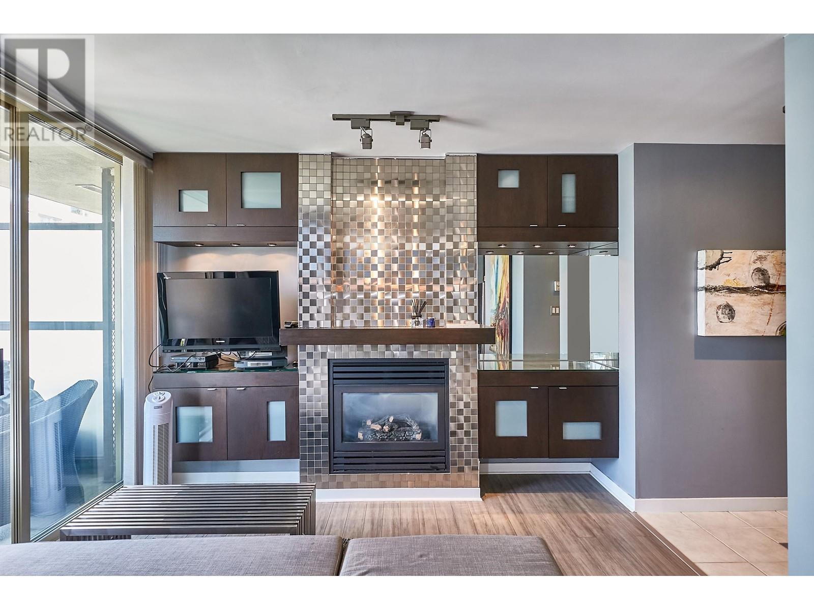 1702 989 Richards Street, Vancouver, British Columbia  V6B 6R6 - Photo 4 - R2813397