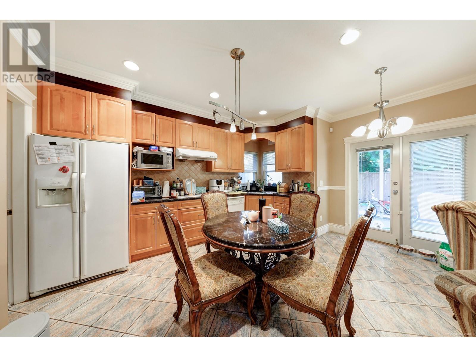 6028 Gibbons Drive, Richmond, British Columbia  V7C 2C8 - Photo 8 - R2813382