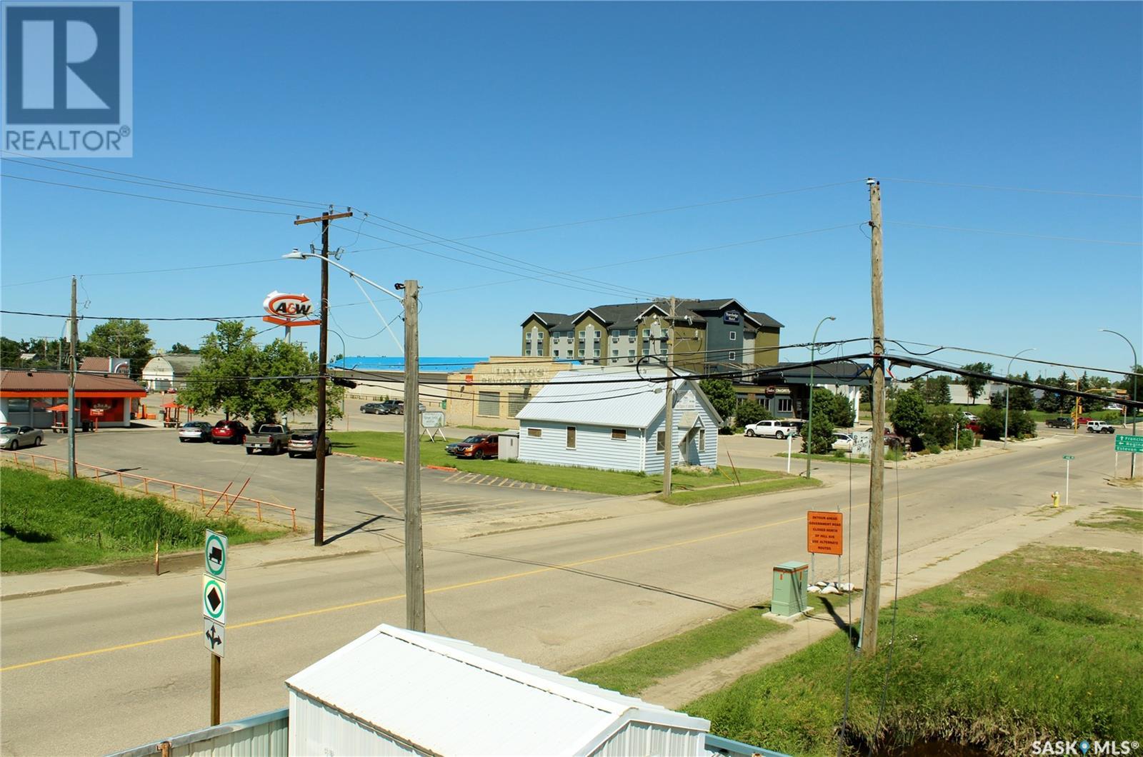 3 2nd Avenue, Weyburn, Saskatchewan  S4H 1W7 - Photo 33 - SK944553