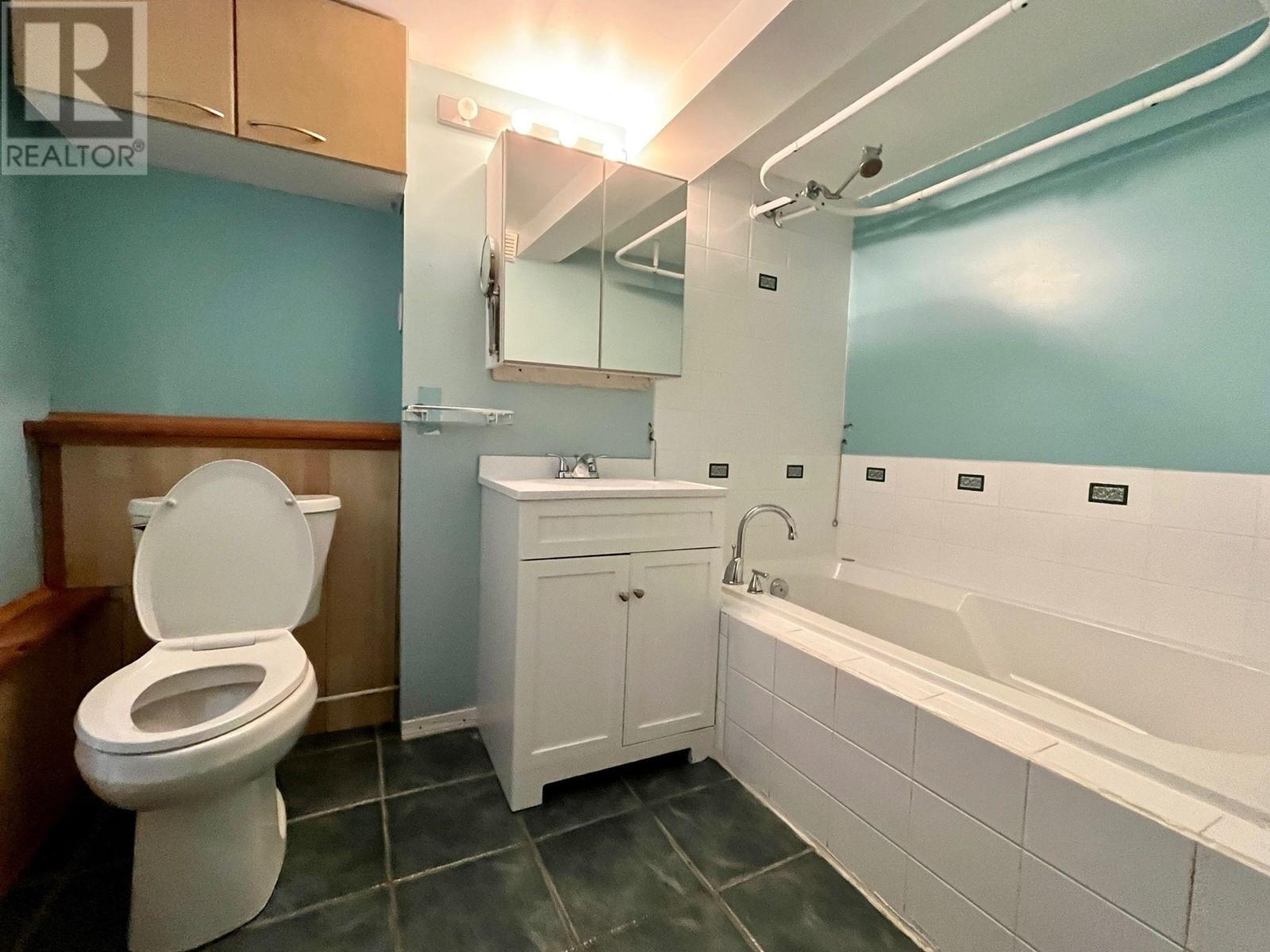 1552 W 66th Avenue, Vancouver, British Columbia  V6P 2R9 - Photo 9 - R2810875
