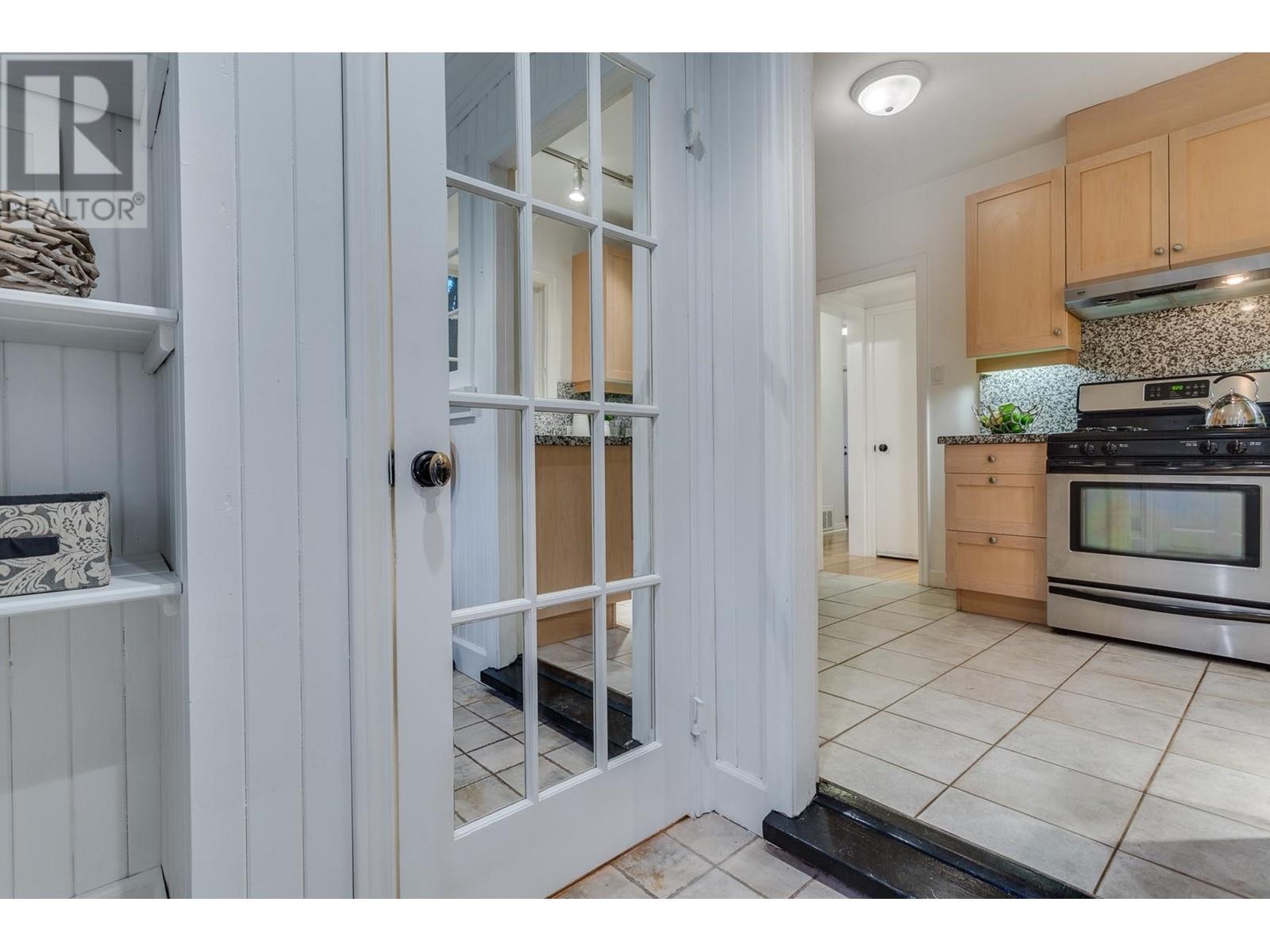 3288 Travers Avenue, West Vancouver, British Columbia  V7V 1G5 - Photo 8 - R2813229
