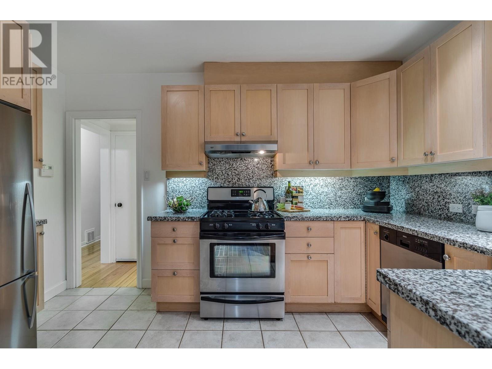3288 Travers Avenue, West Vancouver, British Columbia  V7V 1G5 - Photo 4 - R2813229
