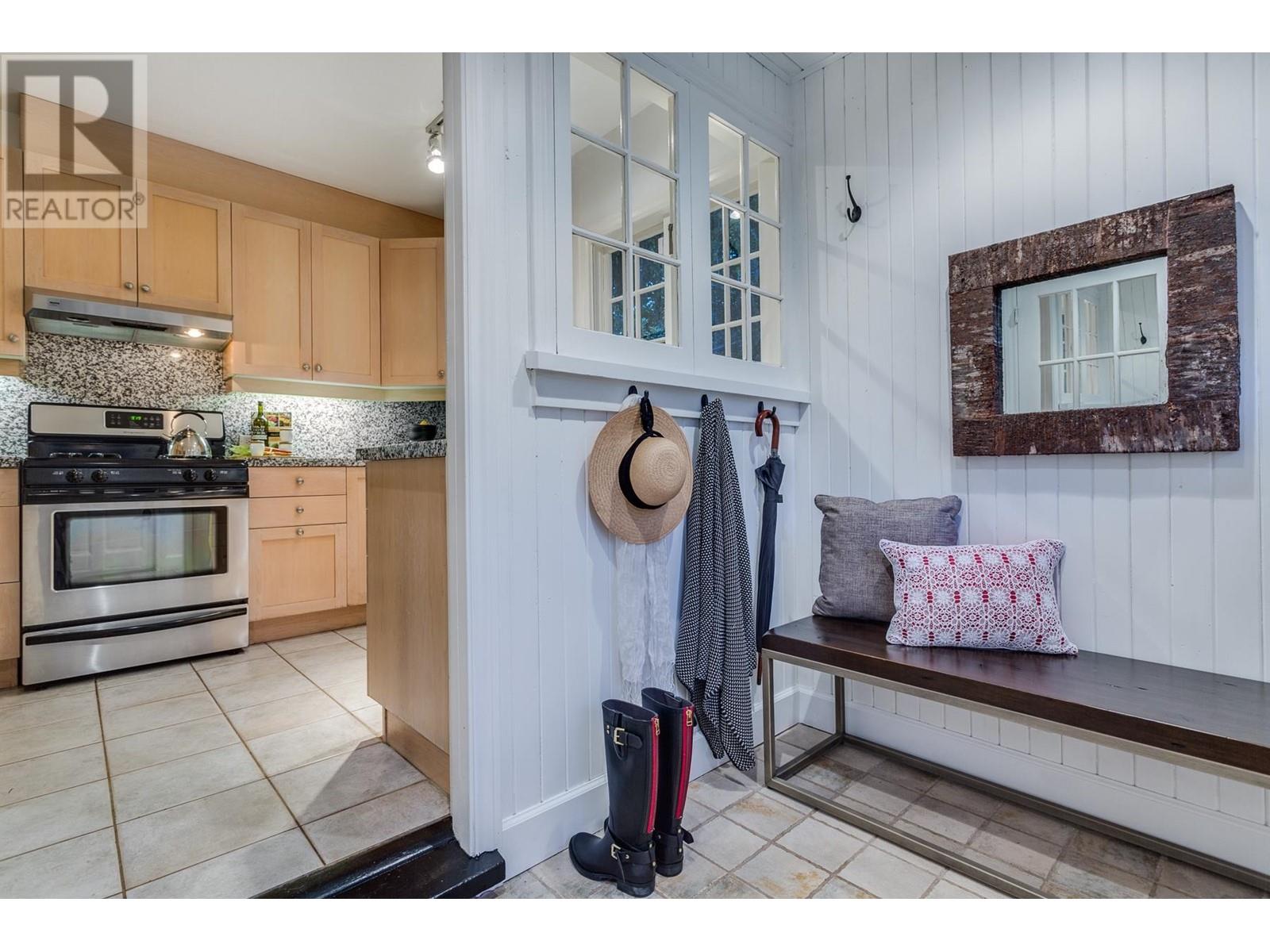 3288 Travers Avenue, West Vancouver, British Columbia  V7V 1G5 - Photo 17 - R2813229