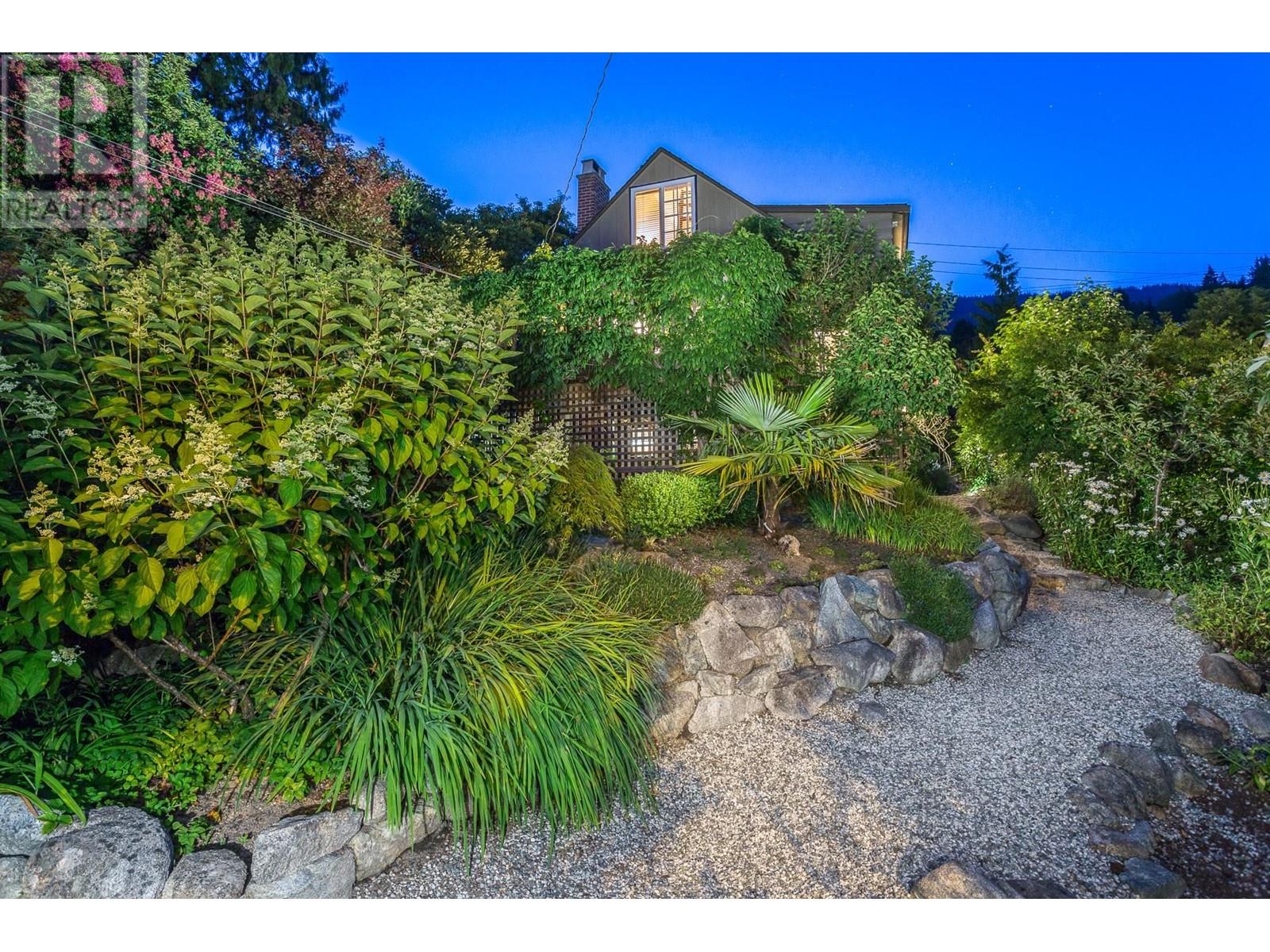 3288 Travers Avenue, West Vancouver, British Columbia  V7V 1G5 - Photo 7 - R2813229