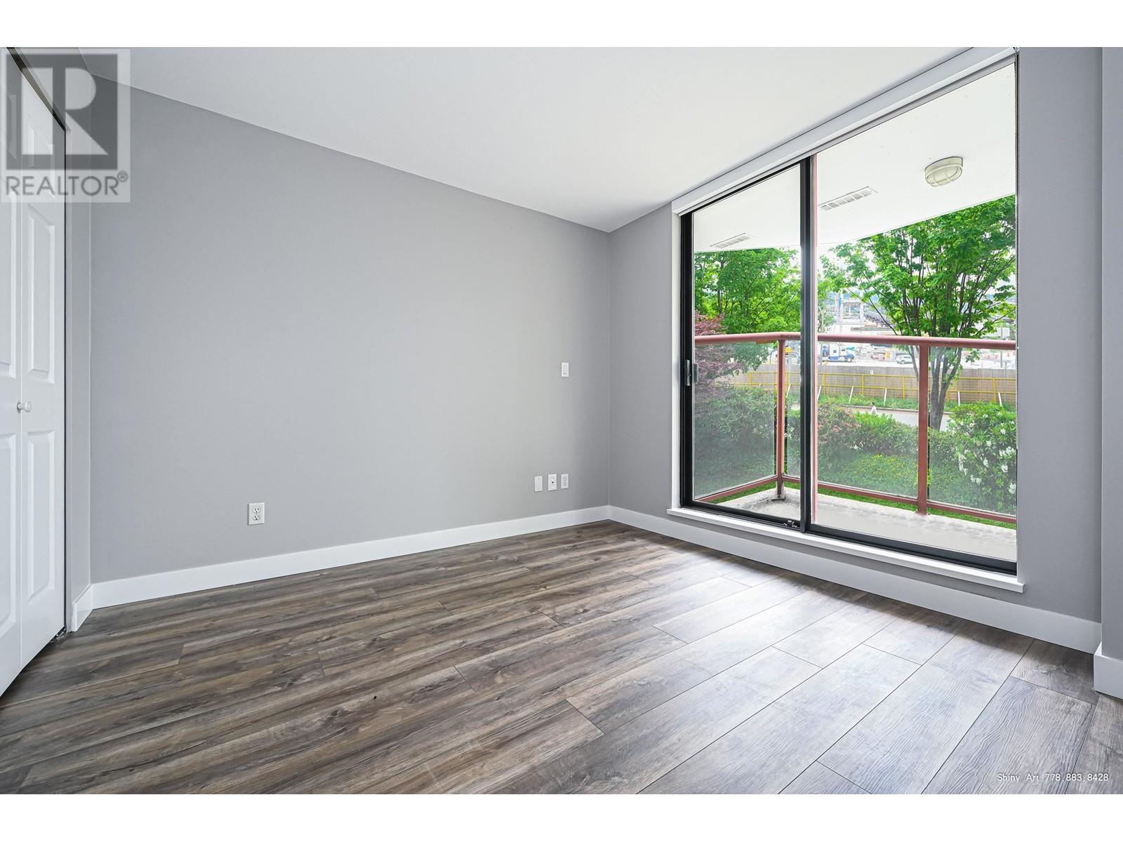 102 38 Leopold Place, New Westminster, British Columbia  V3L 2C6 - Photo 2 - R2813430