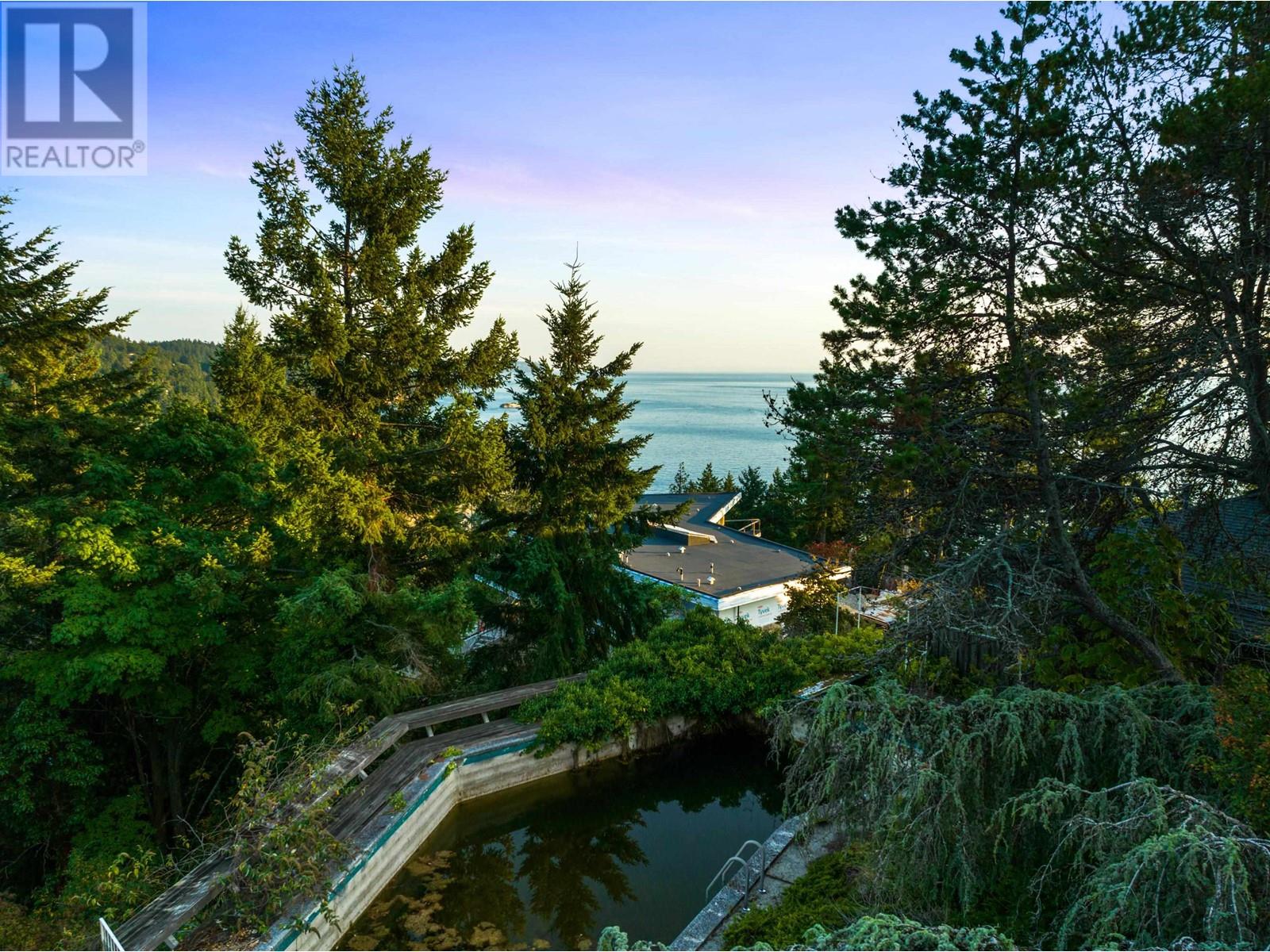 5930 Falcon Road, West Vancouver, British Columbia  V7W 1S3 - Photo 11 - R2813421