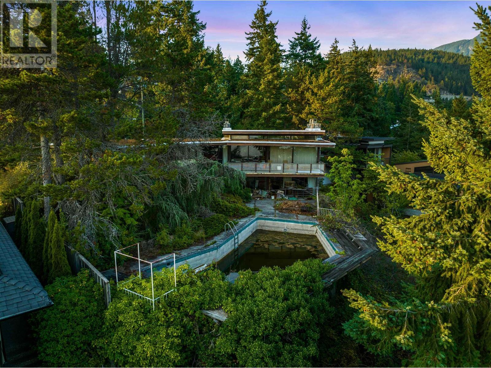 5930 Falcon Road, West Vancouver, British Columbia  V7W 1S3 - Photo 13 - R2813421