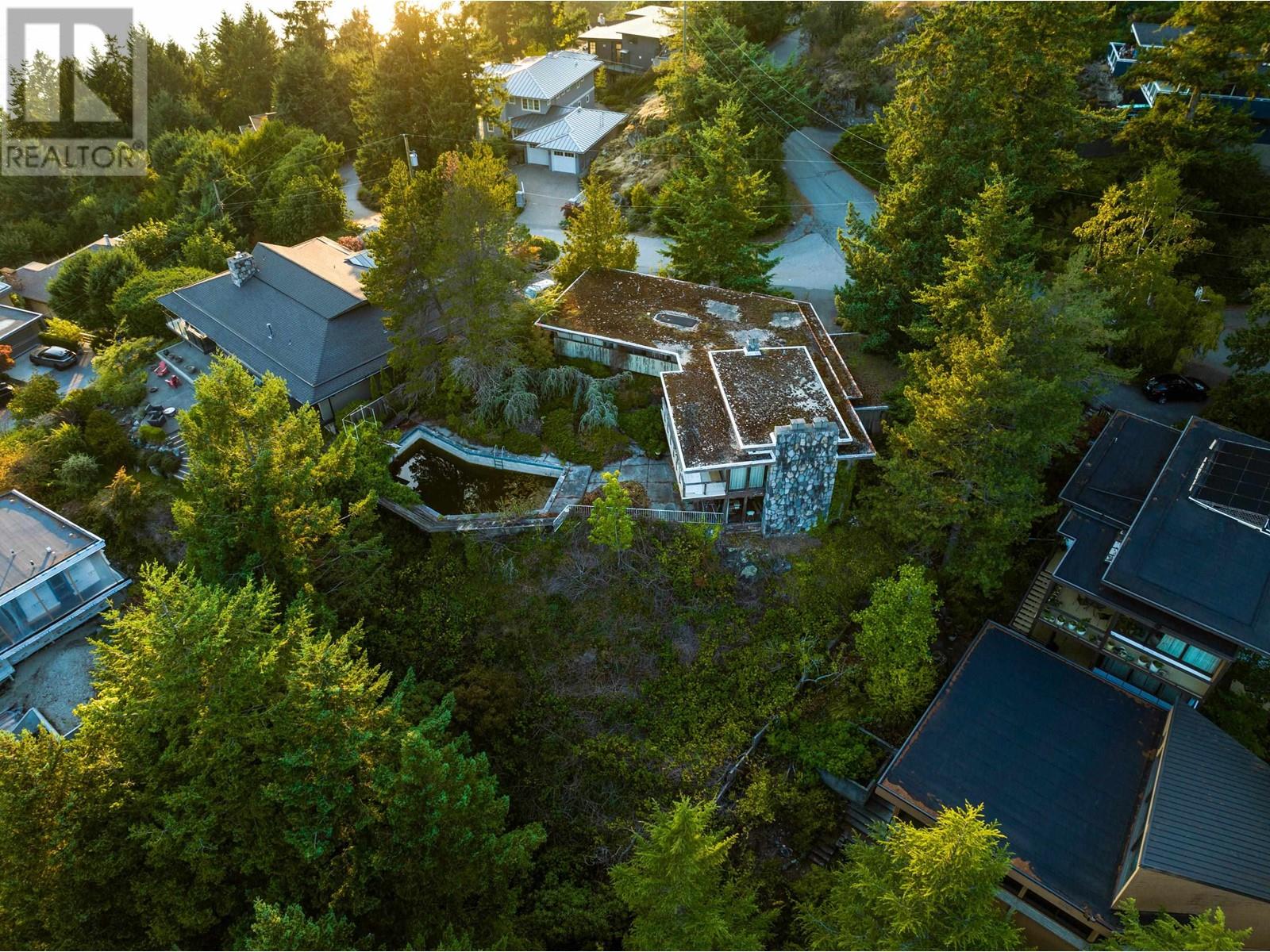 5930 Falcon Road, West Vancouver, British Columbia  V7W 1S3 - Photo 15 - R2813421