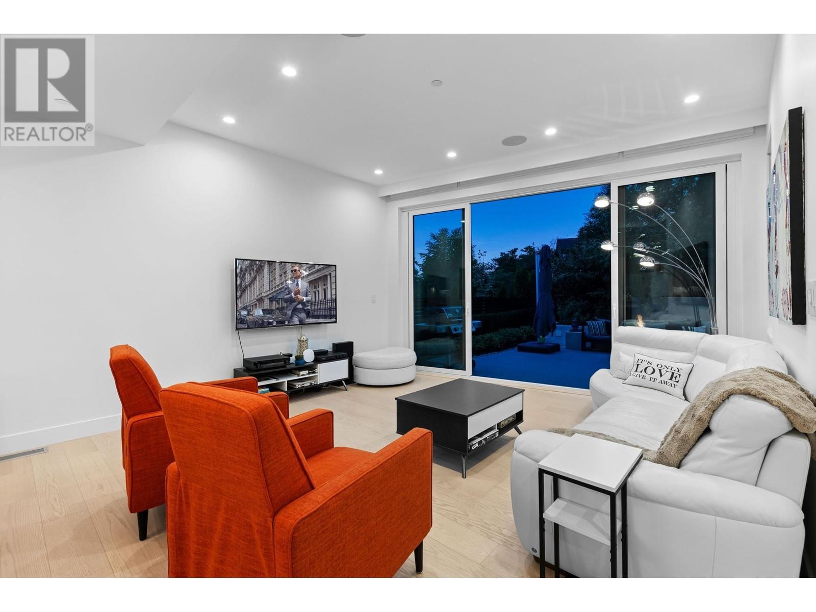 572 Arthur Erickson Place, West Vancouver, British Columbia  V7T 1J1 - Photo 10 - R2813428