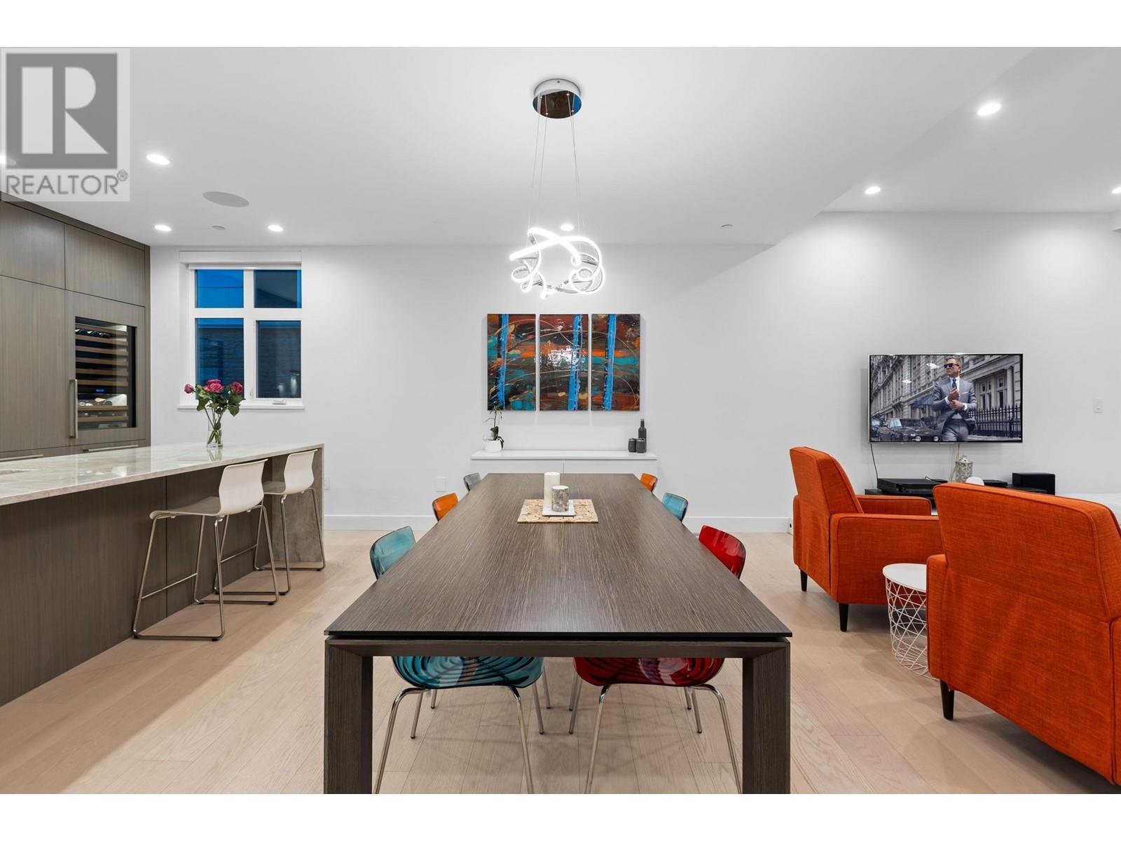 572 Arthur Erickson Place, West Vancouver, British Columbia  V7T 1J1 - Photo 7 - R2813428