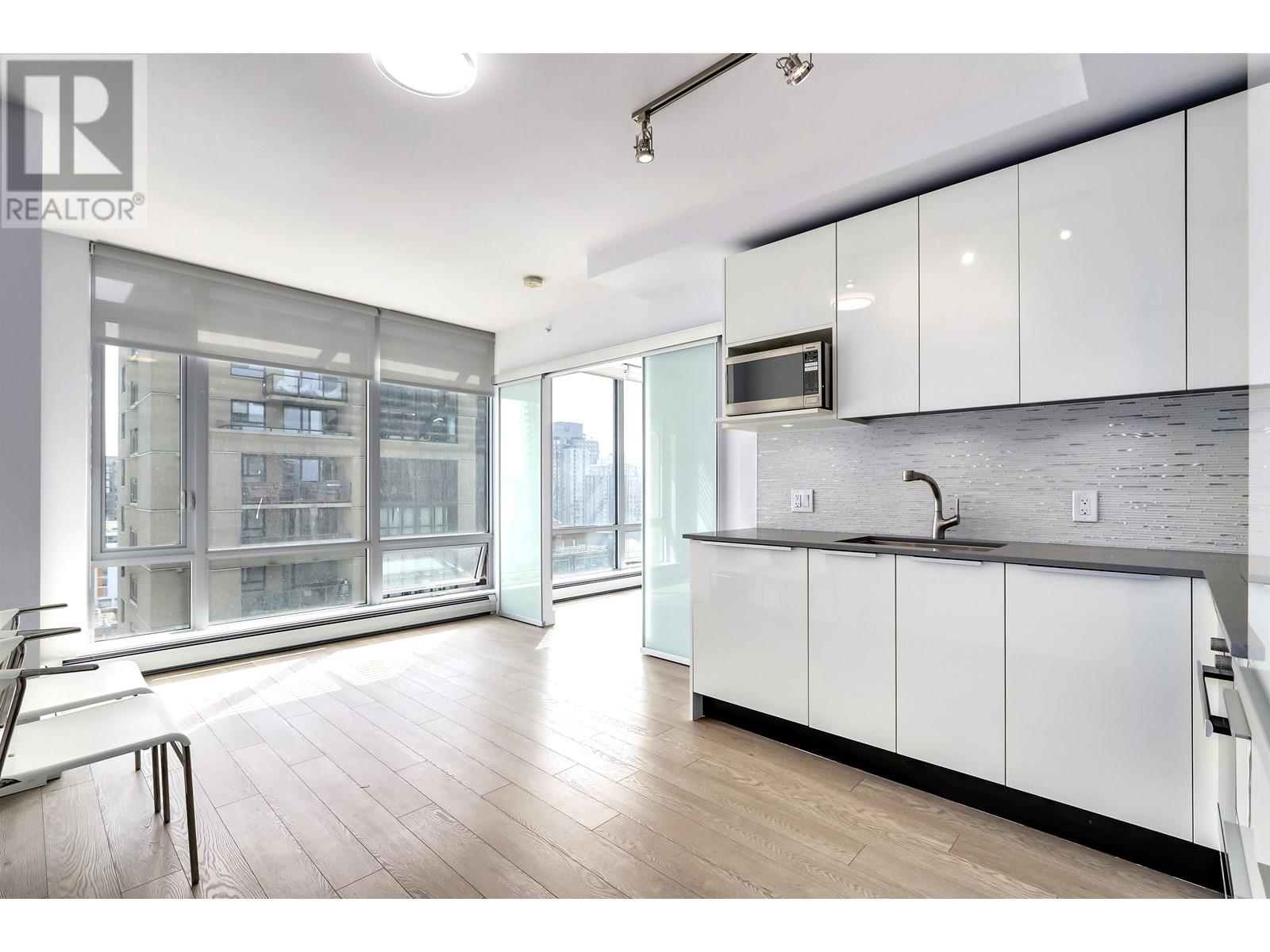 1707 1283 Howe Street, Vancouver, British Columbia  V6Z 0E3 - Photo 2 - R2813477