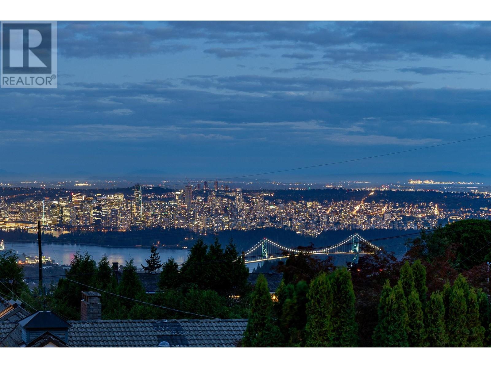 1111 GILSTON ROAD, west vancouver, British Columbia