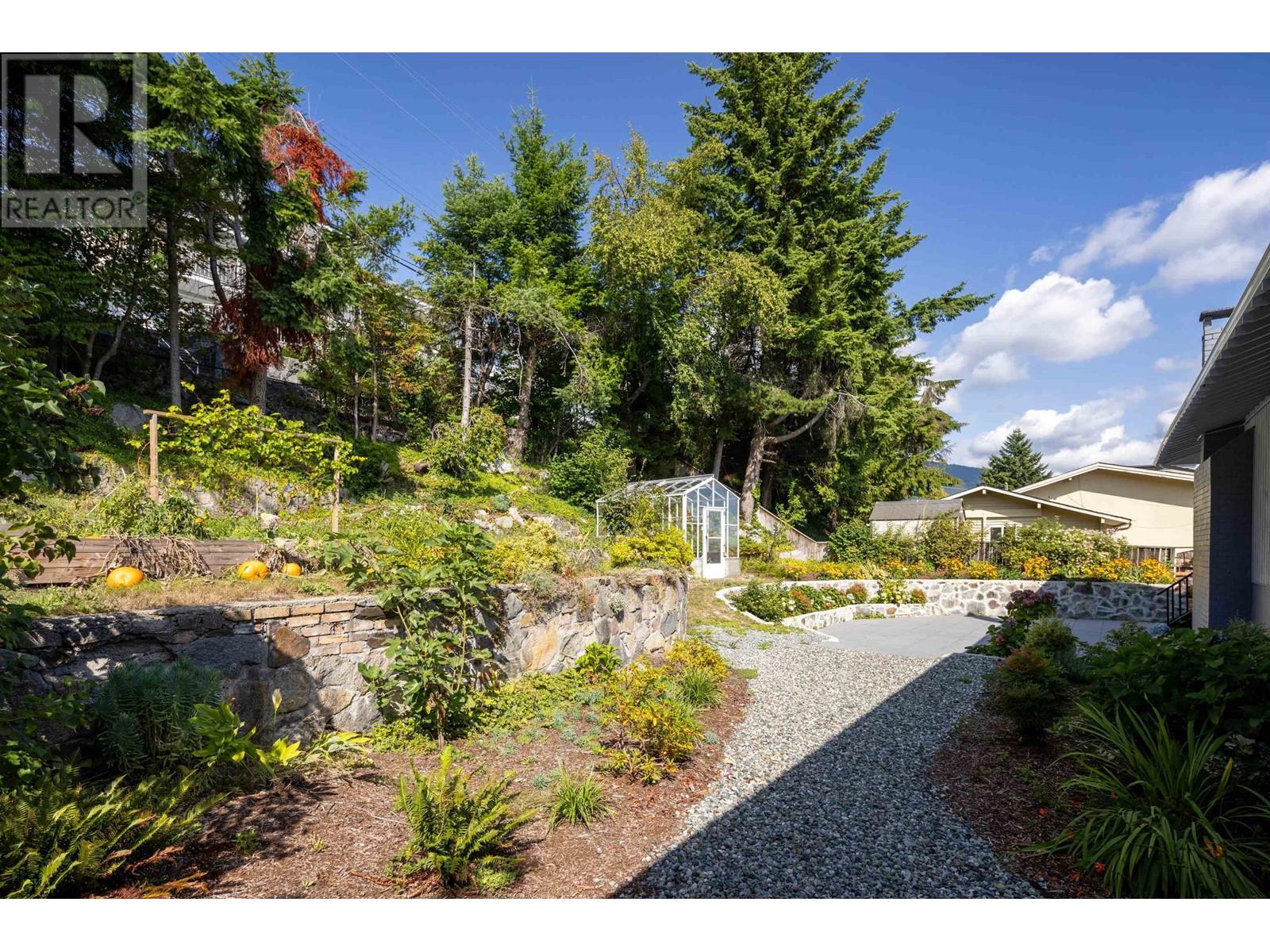 1111 Gilston Road, West Vancouver, British Columbia  V7S 2E7 - Photo 30 - R2812455