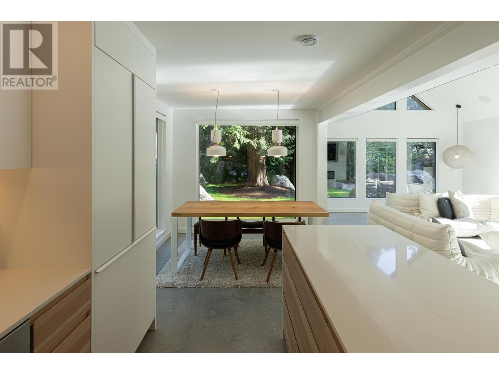 8590 Redrooffs Road, Halfmoon Bay, British Columbia  V7Z 1A9 - Photo 22 - R2813579
