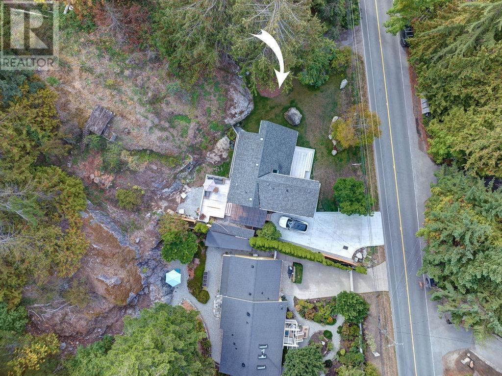 8590 Redrooffs Road, Halfmoon Bay, British Columbia  V7Z 1A9 - Photo 37 - R2813579