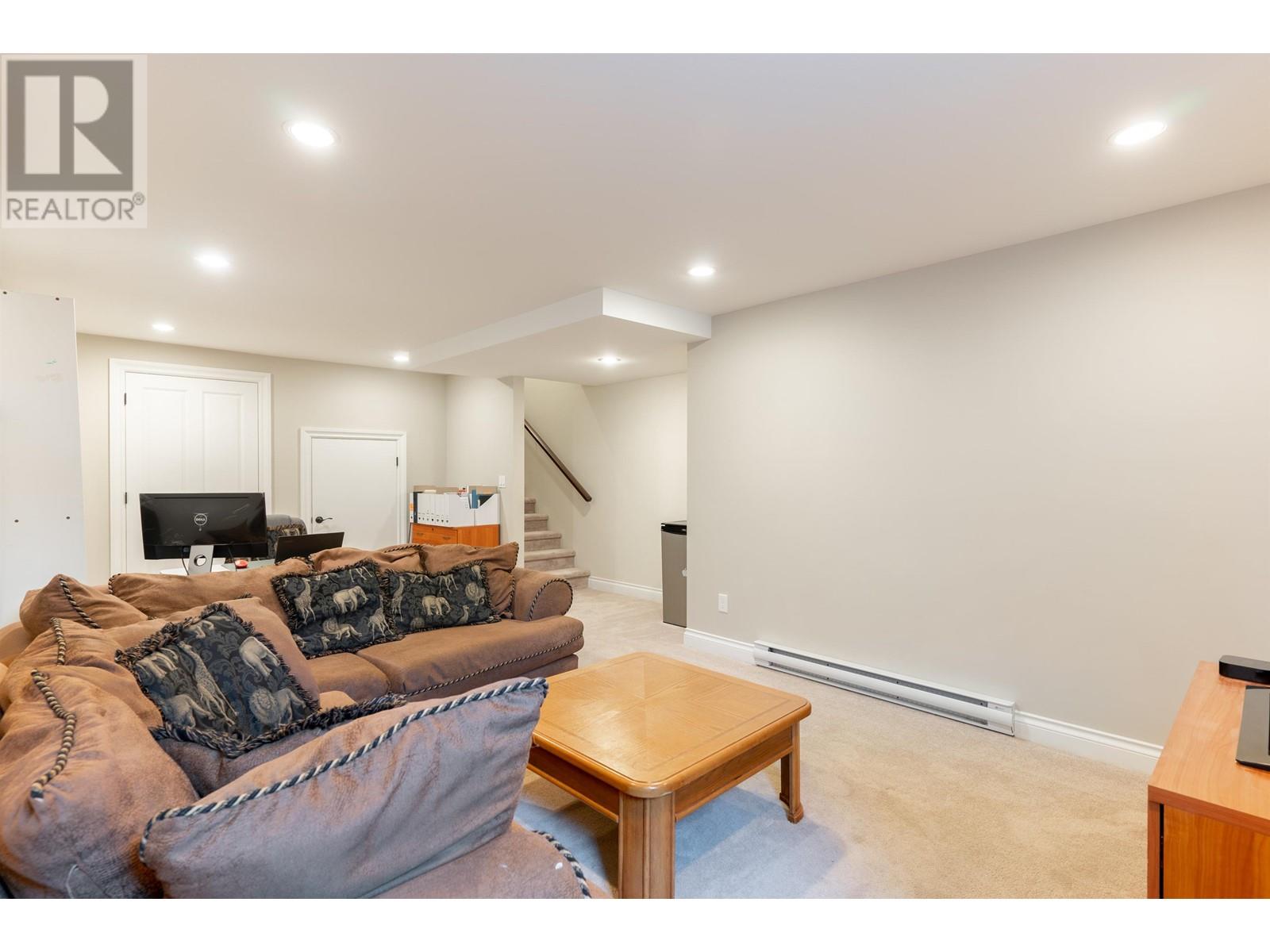 7566 Greenwood Street, Burnaby, British Columbia  V5A 1T8 - Photo 37 - R2813476