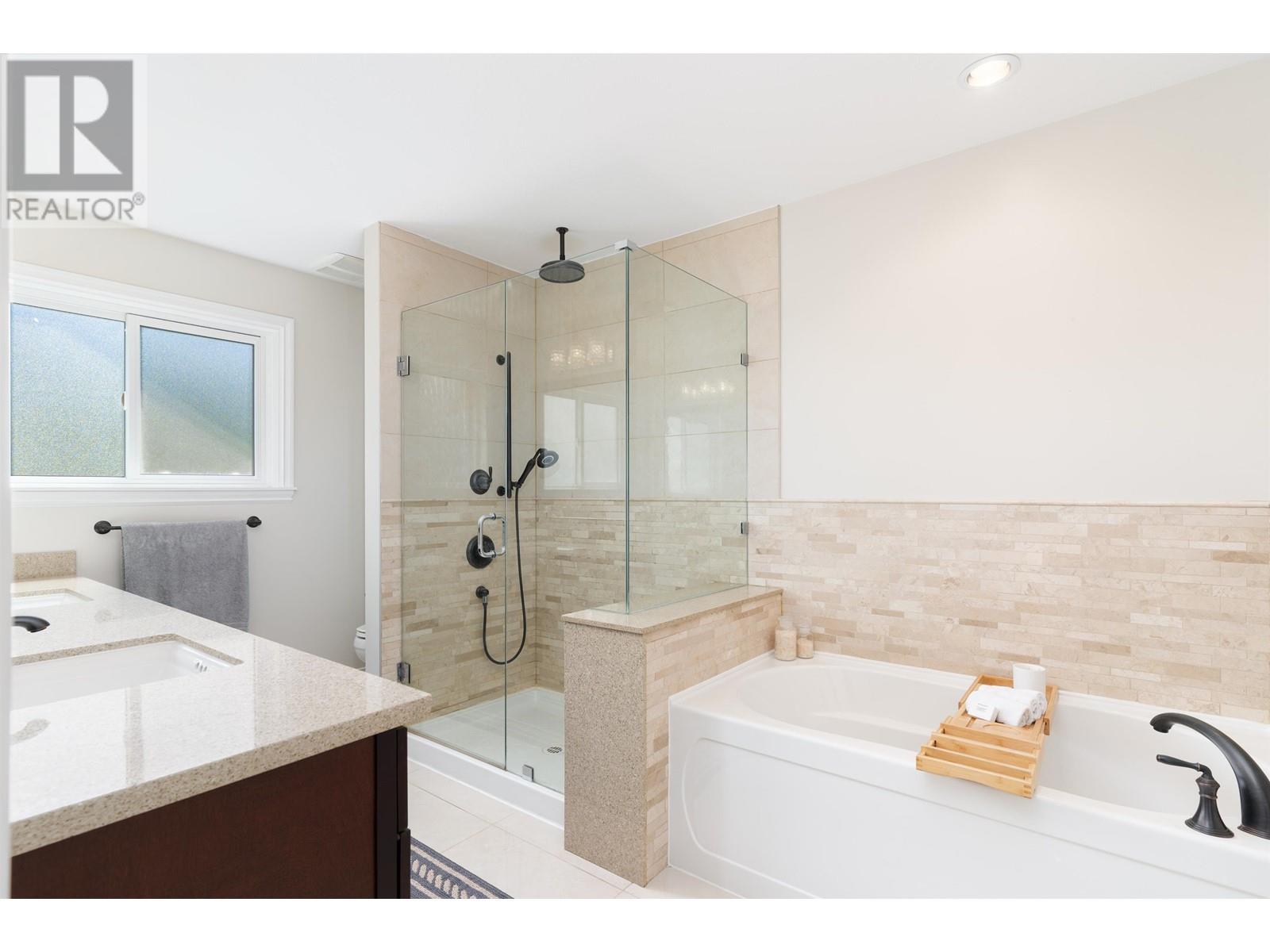 7566 Greenwood Street, Burnaby, British Columbia  V5A 1T8 - Photo 24 - R2813476
