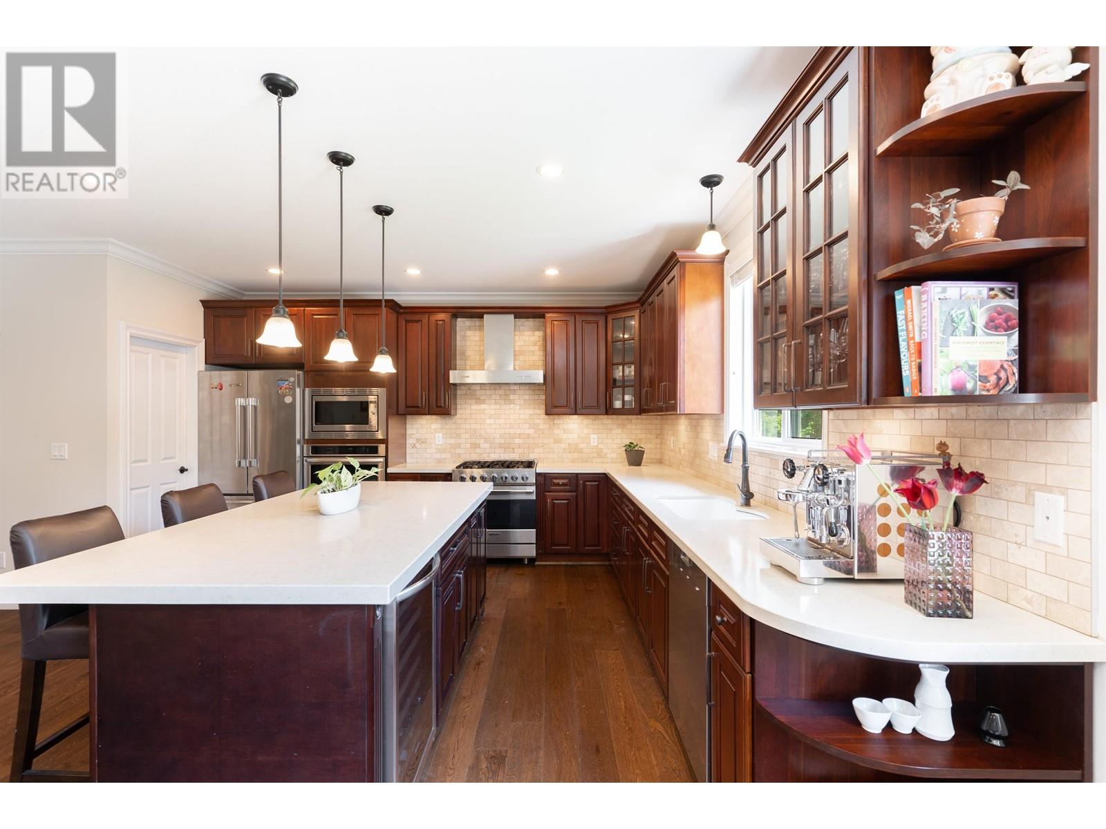 7566 Greenwood Street, Burnaby, British Columbia  V5A 1T8 - Photo 8 - R2813476