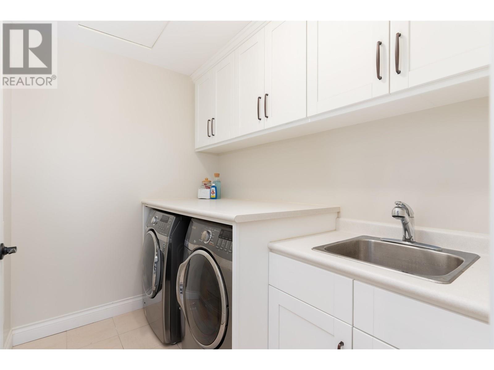 7566 Greenwood Street, Burnaby, British Columbia  V5A 1T8 - Photo 33 - R2813476