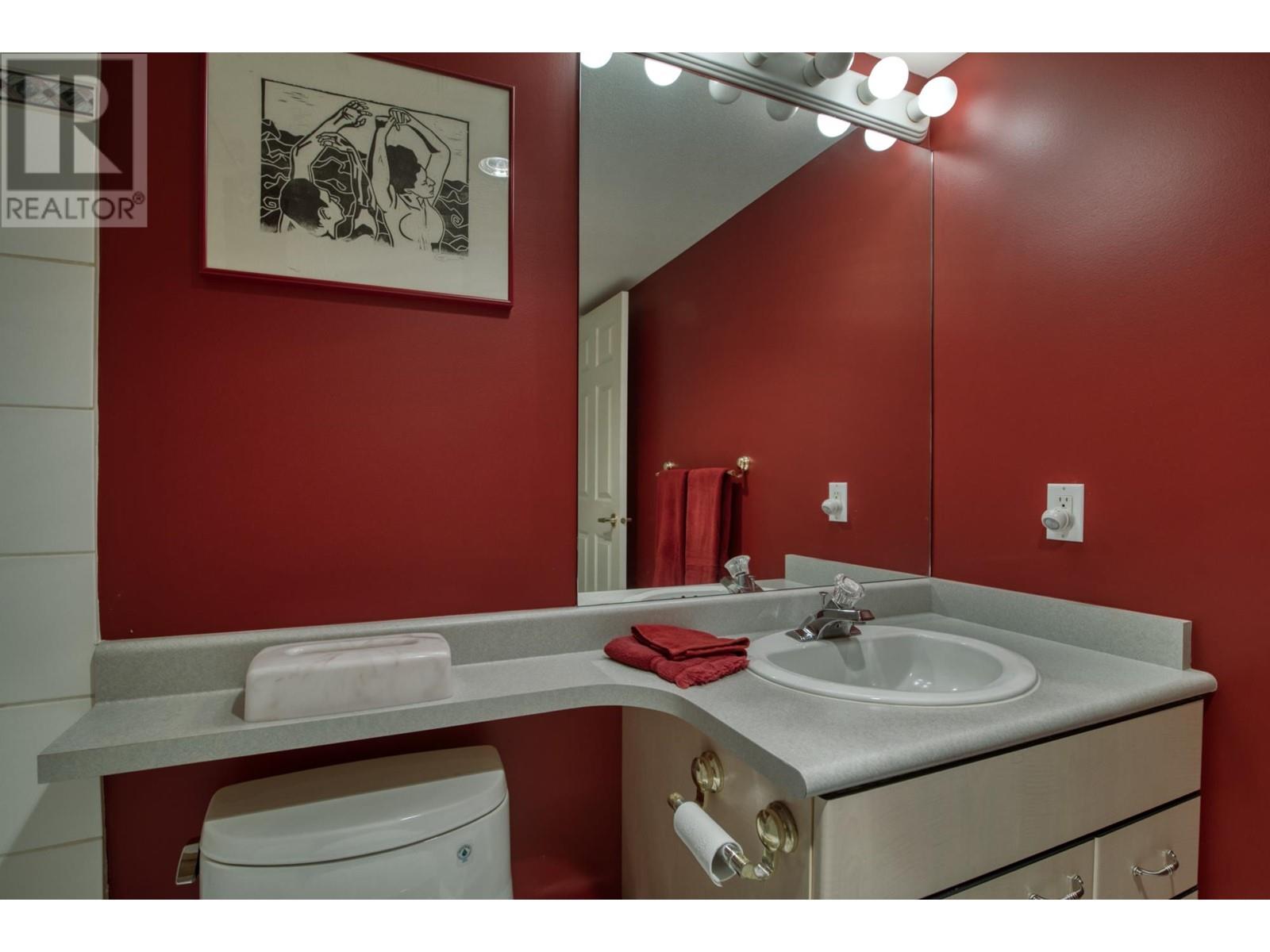 312 5855 Cowrie Street, Sechelt, British Columbia  V7Z 0K1 - Photo 9 - R2813661