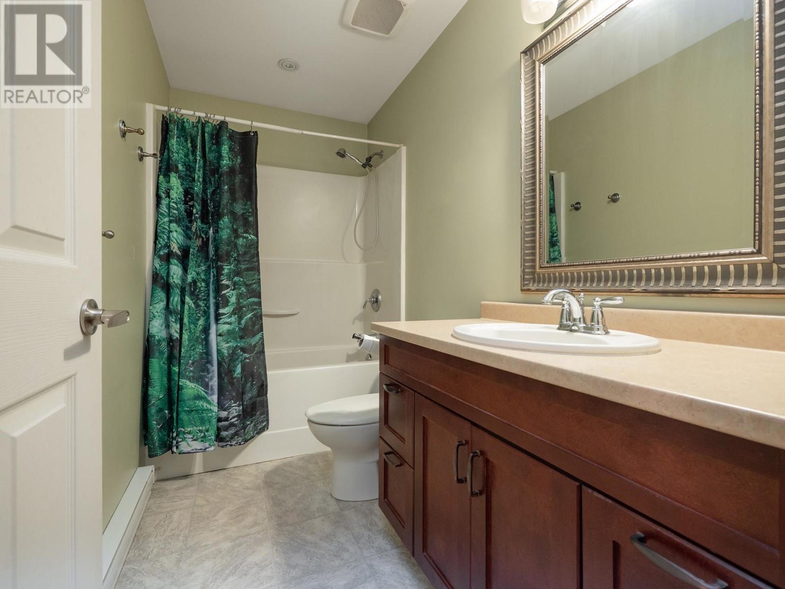 2089 Port Mellon Highway, Gibsons, British Columbia  V0N 1V6 - Photo 11 - R2813665