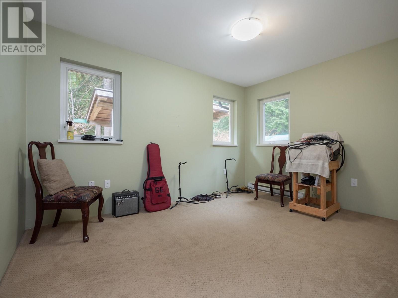 2089 Port Mellon Highway, Gibsons, British Columbia  V0N 1V6 - Photo 13 - R2813665