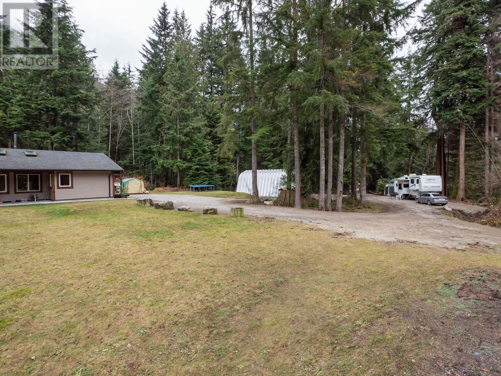 2089 Port Mellon Highway, Gibsons, British Columbia  V0N 1V6 - Photo 17 - R2813665