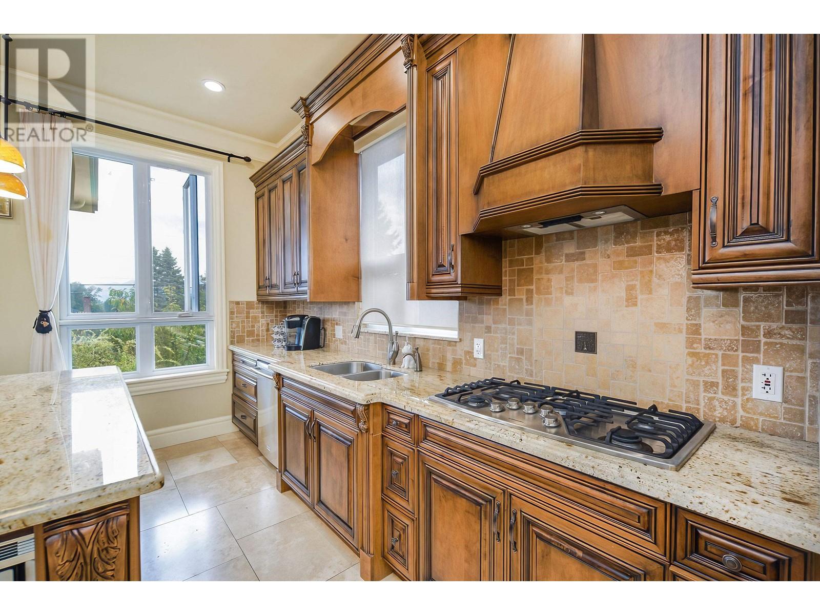 4253 Price Crescent, Burnaby, British Columbia  V5G 2M9 - Photo 12 - R2813611
