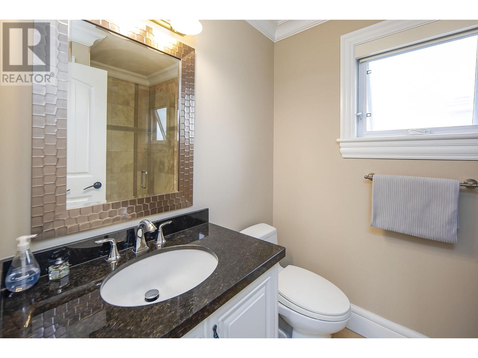 4253 Price Crescent, Burnaby, British Columbia  V5G 2M9 - Photo 25 - R2813611