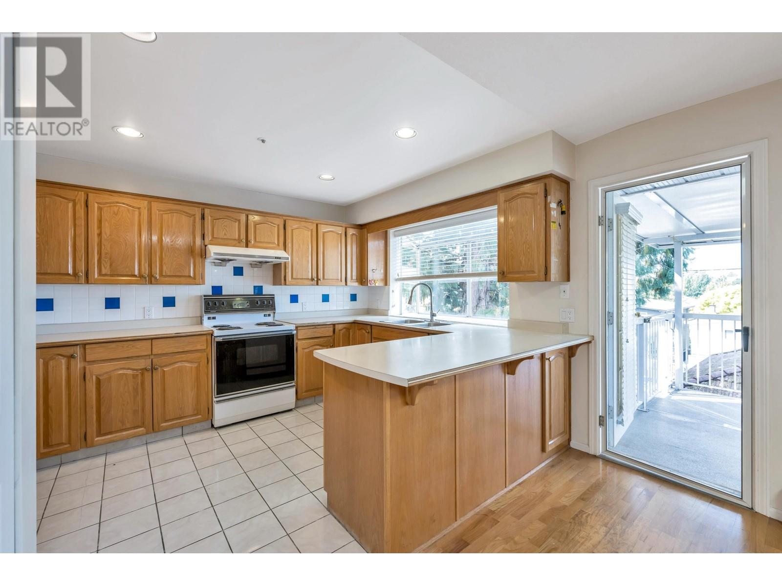 5543 Fleming Street, Vancouver, British Columbia  V5P 3G1 - Photo 21 - R2813469